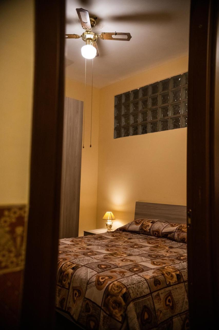 Casa Vacanza Dinastia Borbone - Centro Storico نابولي المظهر الخارجي الصورة